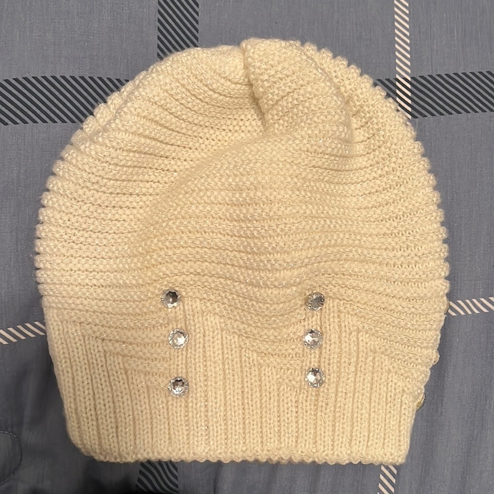 Cable knit beanie
